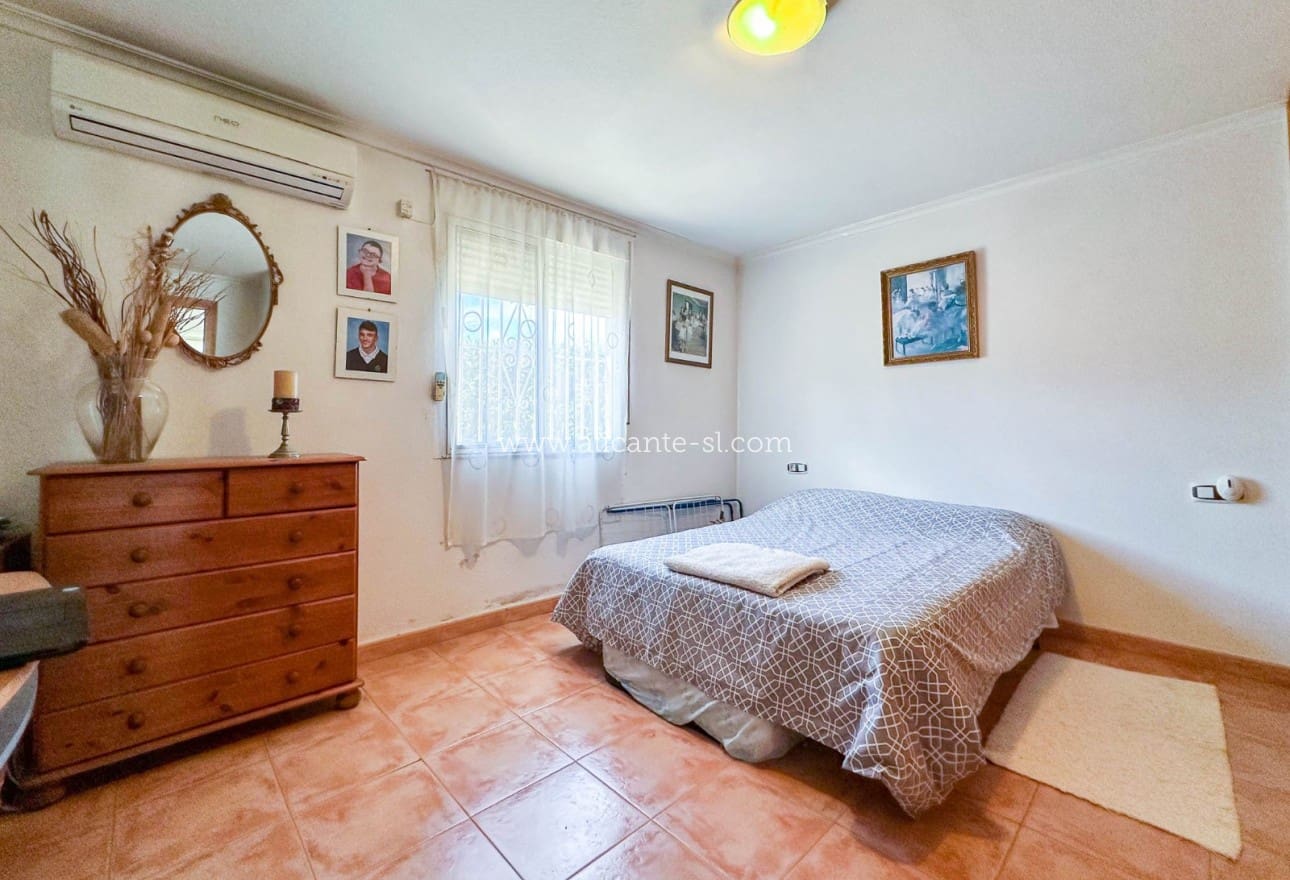 3 chambre Finca/Maison de Campagne à vendre à Hondon de las Nieves avec piscine - 269 950 € (Ref: 9525626)