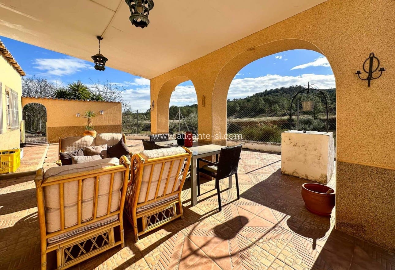 3 chambre Finca/Maison de Campagne à vendre à Hondon de las Nieves avec piscine - 269 950 € (Ref: 9525626)