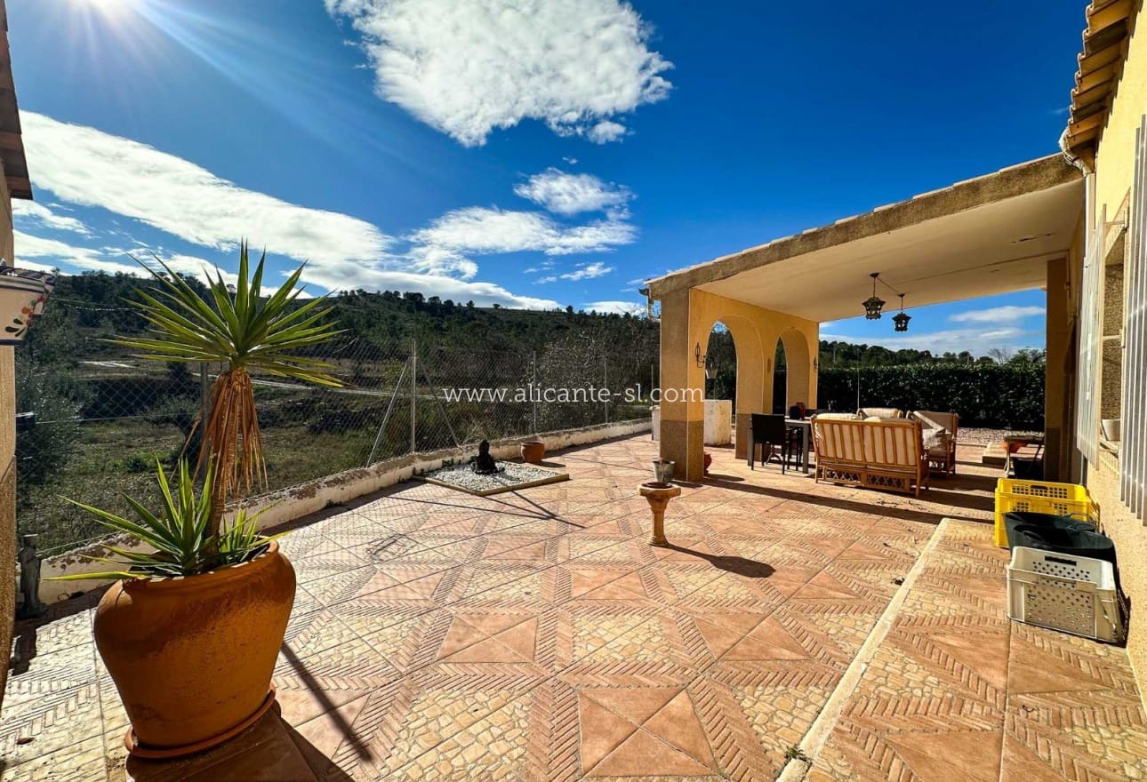 3 chambre Finca/Maison de Campagne à vendre à Hondon de las Nieves avec piscine - 269 950 € (Ref: 9525626)