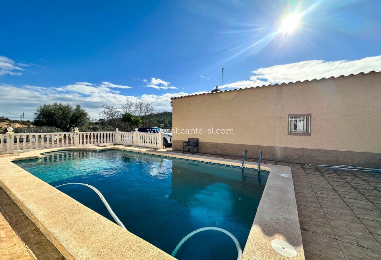 3 chambre Finca/Maison de Campagne à vendre à Hondon de las Nieves avec piscine - 269 950 € (Ref: 9525626)