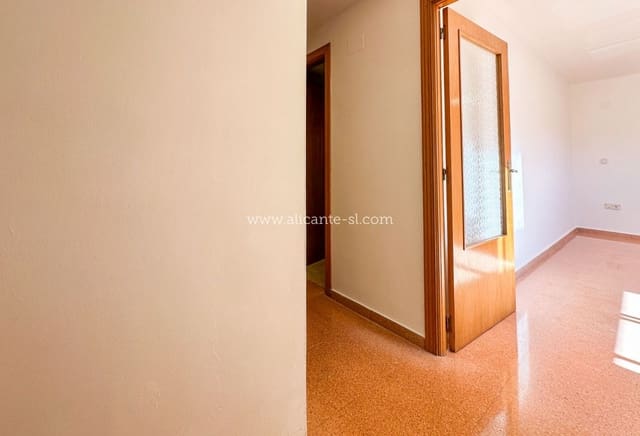 Apartamento de 2 habitaciones en Hondón de las Nieves en venta - 125.000 € (Ref: 9535152)