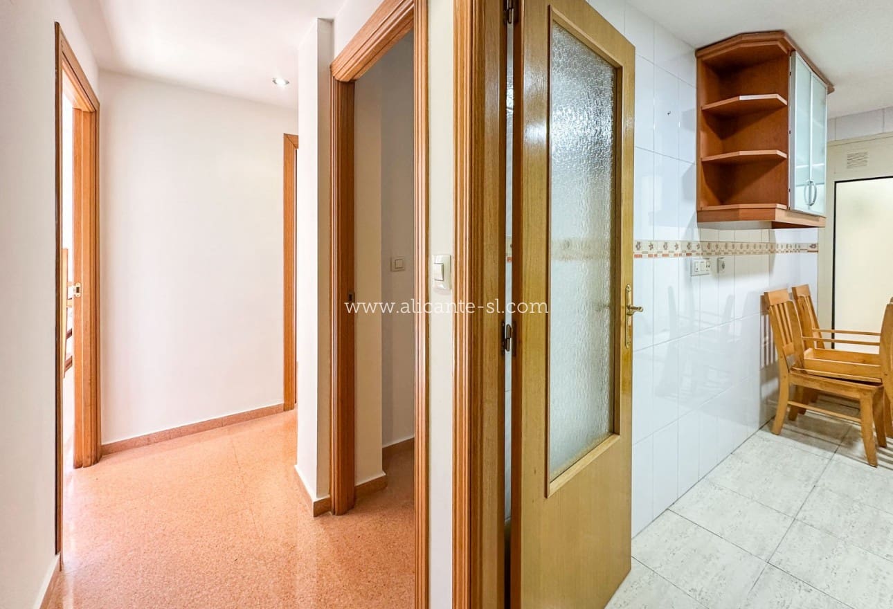 Apartamento de 2 habitaciones en Hondón de las Nieves en venta - 125.000 € (Ref: 9535152)