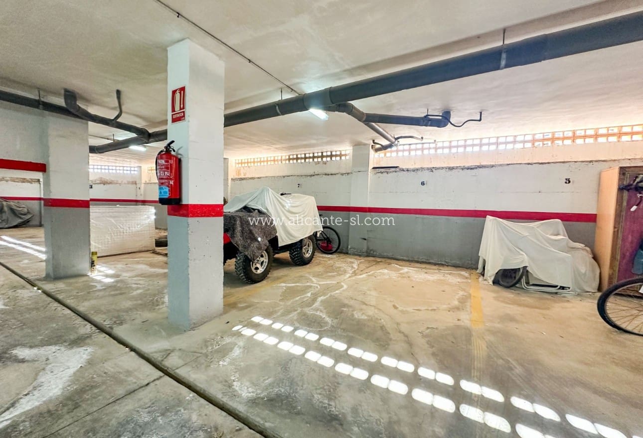 Apartamento de 2 habitaciones en Hondón de las Nieves en venta - 125.000 € (Ref: 9535152)