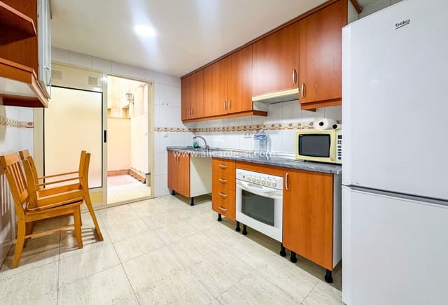 Apartamento de 2 habitaciones en Hondón de las Nieves en venta - 125.000 € (Ref: 9535152)