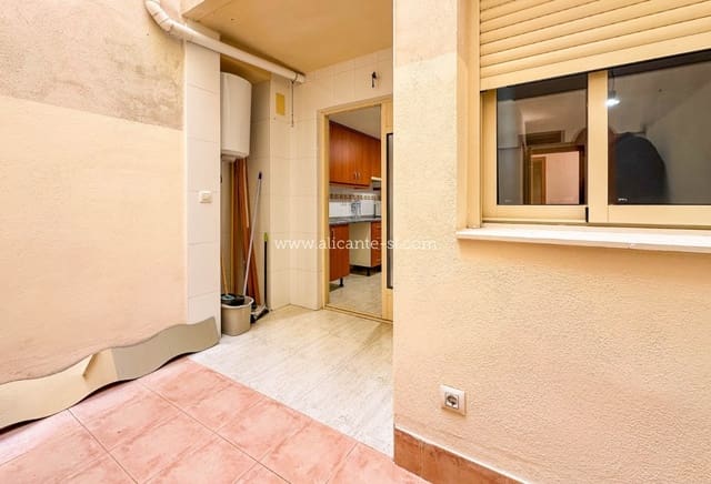 Apartamento de 2 habitaciones en Hondón de las Nieves en venta - 125.000 € (Ref: 9535152)