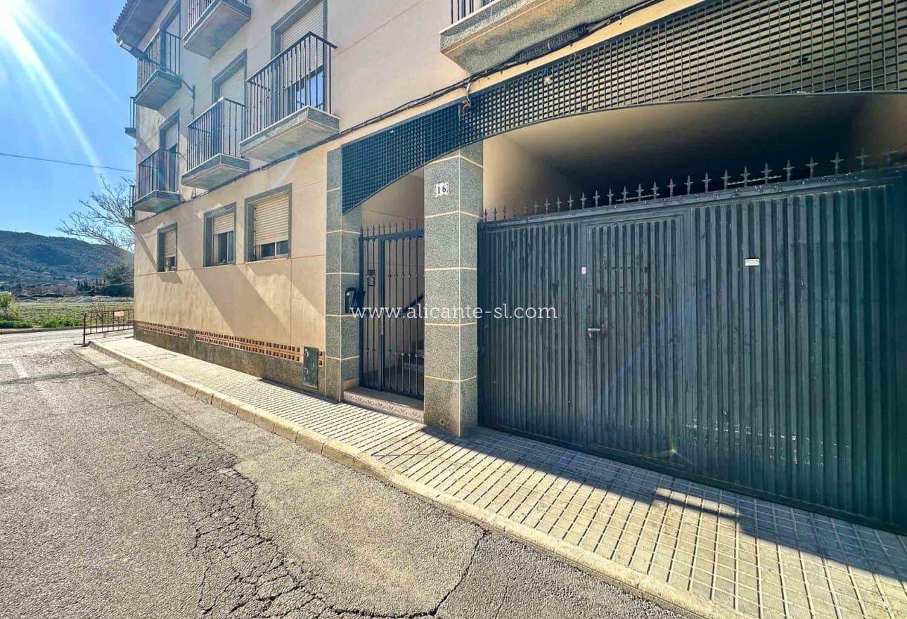Apartamento de 2 habitaciones en Hondón de las Nieves en venta - 125.000 € (Ref: 9535152)