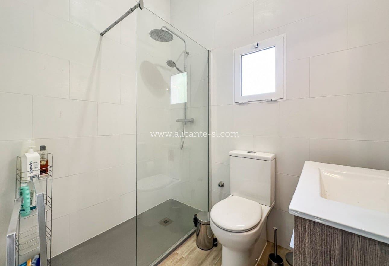 4 sovrum Finca/Hus på landet till salu i Hondon de las Nieves med pool garage - 269 950 € (Ref: 9542658)