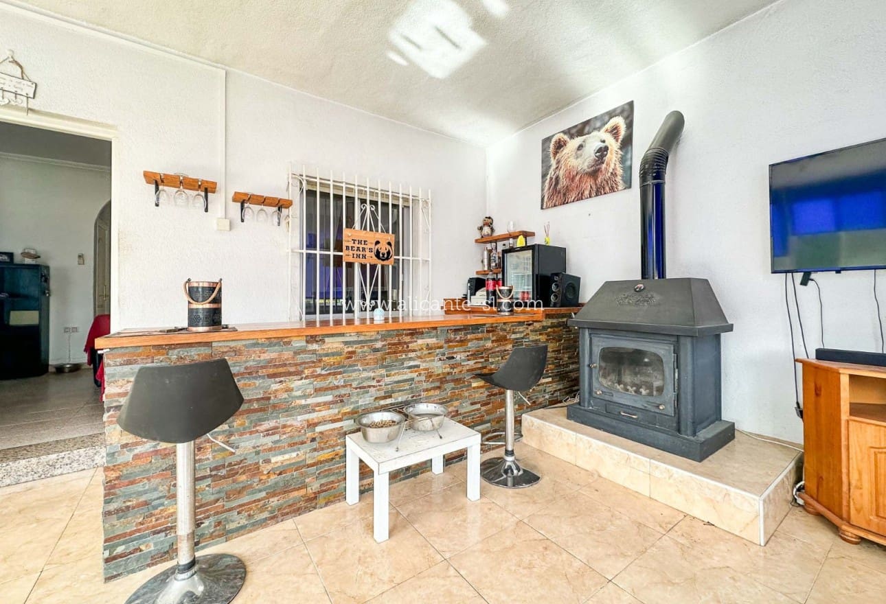 4 sovrum Finca/Hus på landet till salu i Hondon de las Nieves med pool garage - 269 950 € (Ref: 9542658)