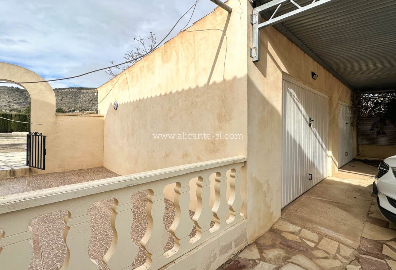 4 sovrum Finca/Hus på landet till salu i Hondon de las Nieves med pool garage - 269 950 € (Ref: 9542658)