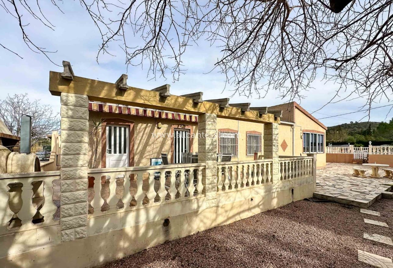 4 sovrum Finca/Hus på landet till salu i Hondon de las Nieves med pool garage - 269 950 € (Ref: 9542658)