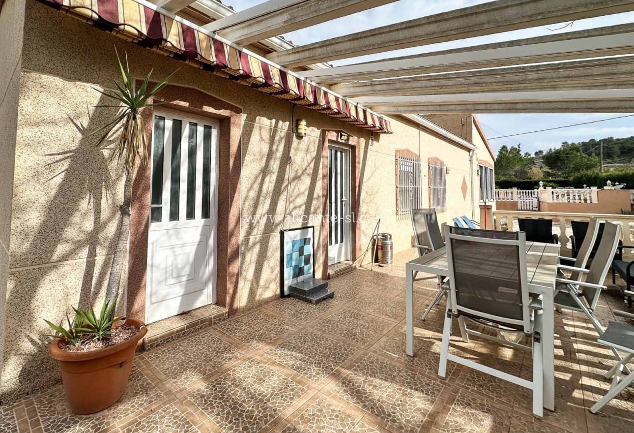 4 sovrum Finca/Hus på landet till salu i Hondon de las Nieves med pool garage - 269 950 € (Ref: 9542658)