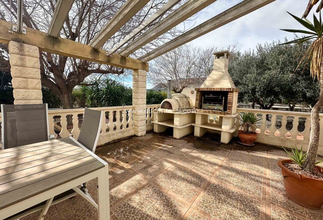 4 sovrum Finca/Hus på landet till salu i Hondon de las Nieves med pool garage - 269 950 € (Ref: 9542658)