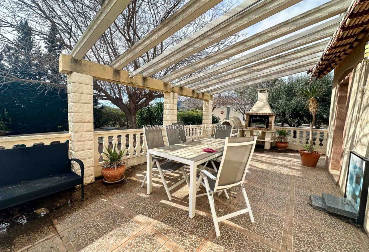 4 sovrum Finca/Hus på landet till salu i Hondon de las Nieves med pool garage - 269 950 € (Ref: 9542658)