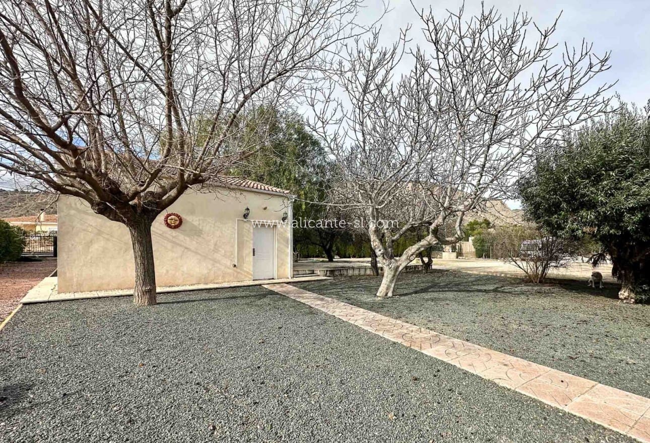 4 sovrum Finca/Hus på landet till salu i Hondon de las Nieves med pool garage - 269 950 € (Ref: 9542658)