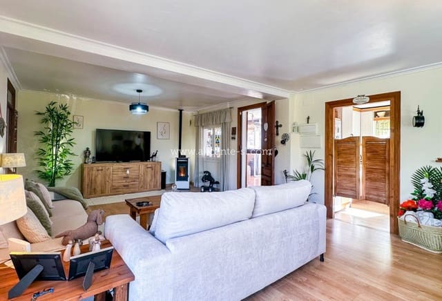 3 makuuhuone Maalaistalo myytävänä paikassa Hondón de las Nieves mukana uima-altaan 
autotalli - 269 950 € (Ref: 9553160)