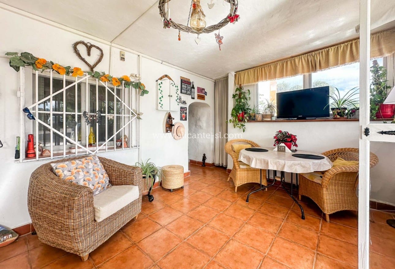 3 makuuhuone Maalaistalo myytävänä paikassa Hondon de las Nieves mukana uima-altaan 
autotalli - 269 950 € (Ref: 9553160)