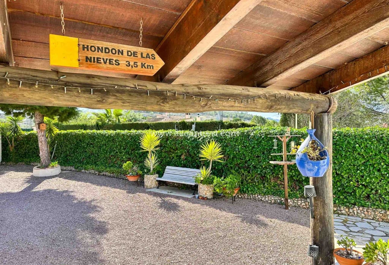 3 makuuhuone Maalaistalo myytävänä paikassa Hondon de las Nieves mukana uima-altaan 
autotalli - 269 950 € (Ref: 9553160)