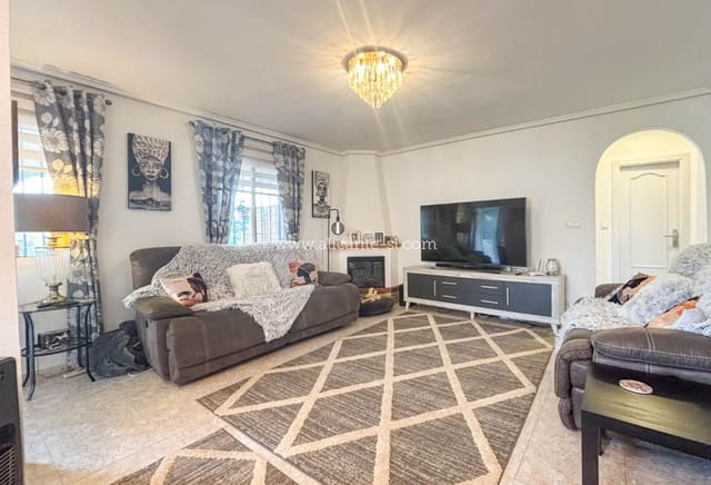 5 Zimmer Villa zu verkaufen in Monforte del Cid mit Pool - 384.950 € (Ref: 9567856)