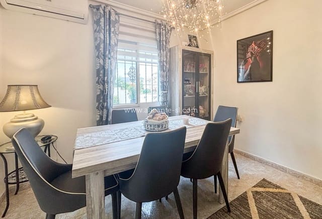 5 Zimmer Villa zu verkaufen in Monforte del Cid mit Pool - 384.950 € (Ref: 9567856)