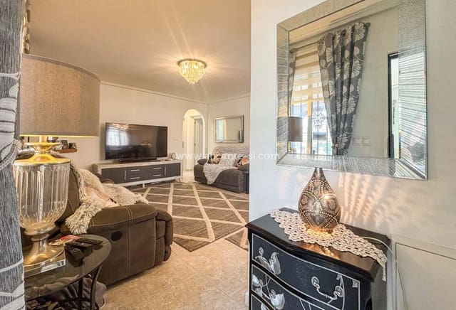 5 Zimmer Villa zu verkaufen in Monforte del Cid mit Pool - 384.950 € (Ref: 9567856)