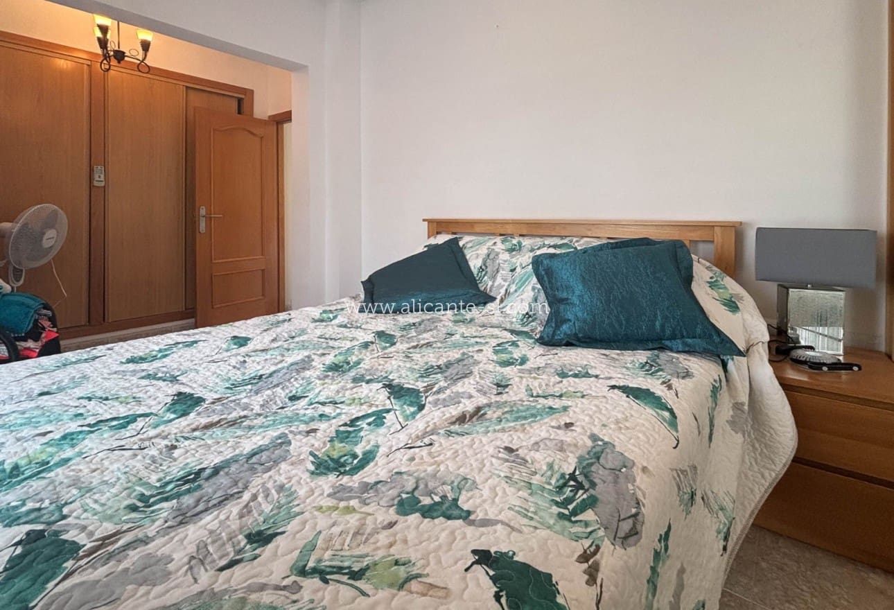 5 Zimmer Villa zu verkaufen in Monforte del Cid mit Pool - 384.950 € (Ref: 9567856)