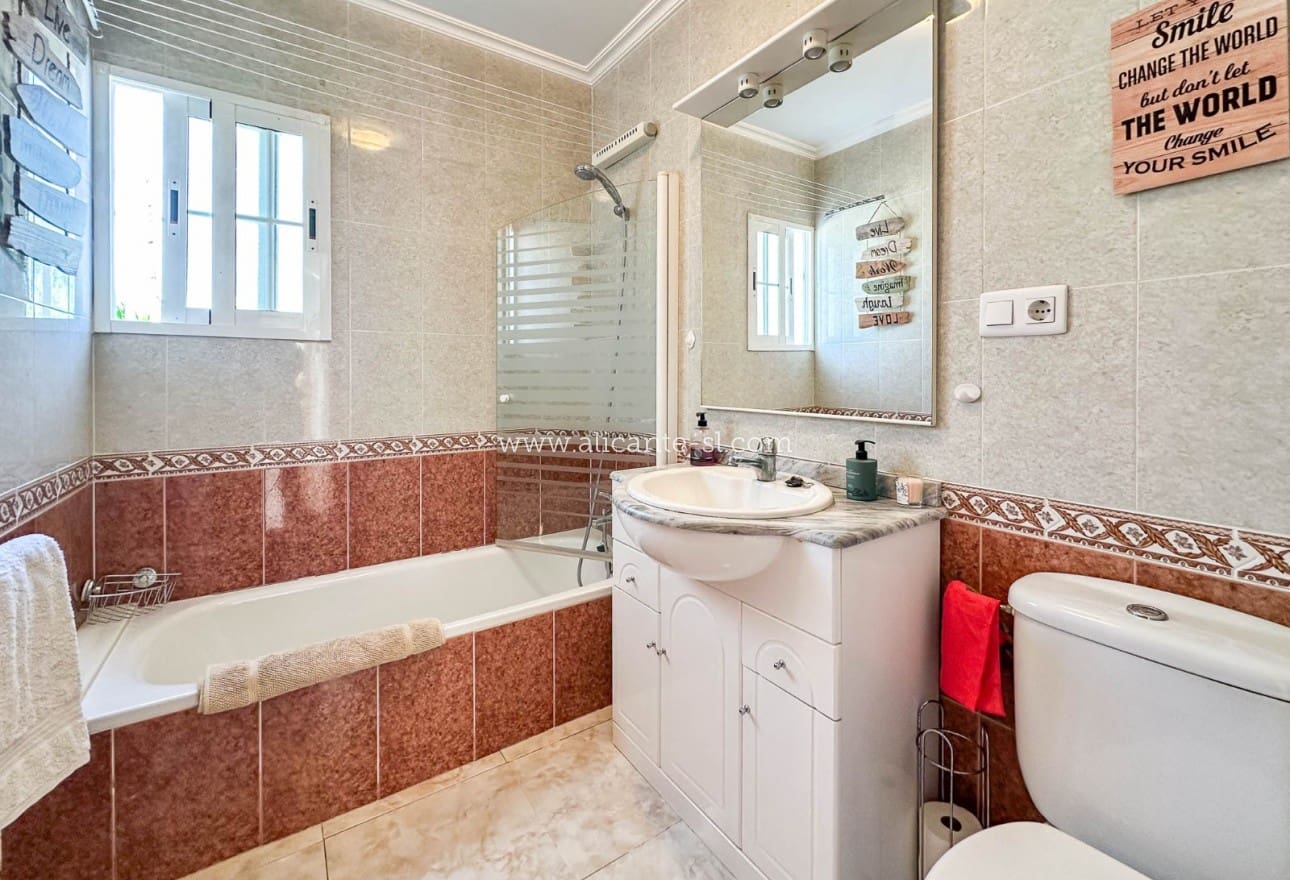 4 soveværelse Villa til salg i Hondon de los Frailes med swimmingpool - € 425.000 (Ref: 9612037)