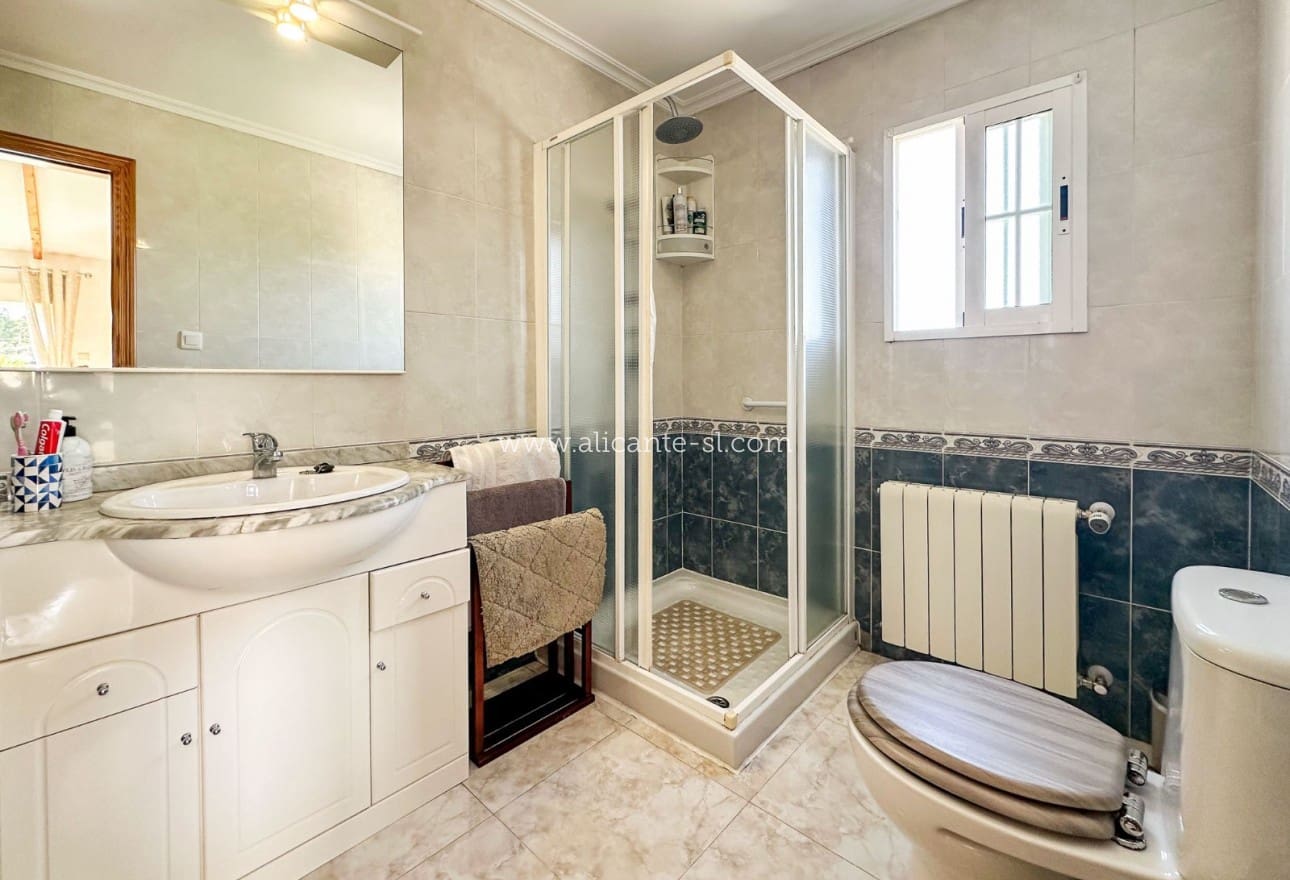 4 soveværelse Villa til salg i Hondon de los Frailes med swimmingpool - € 425.000 (Ref: 9612037)