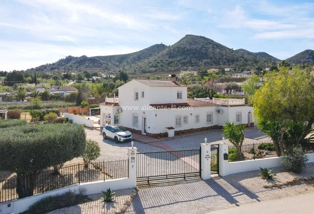 4 soveværelse Villa til salg i Hondón de los Frailes med swimmingpool - € 425.000 (Ref: 9612037)
