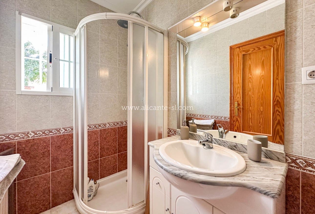 4 soveværelse Villa til salg i Hondon de los Frailes med swimmingpool - € 425.000 (Ref: 9612037)