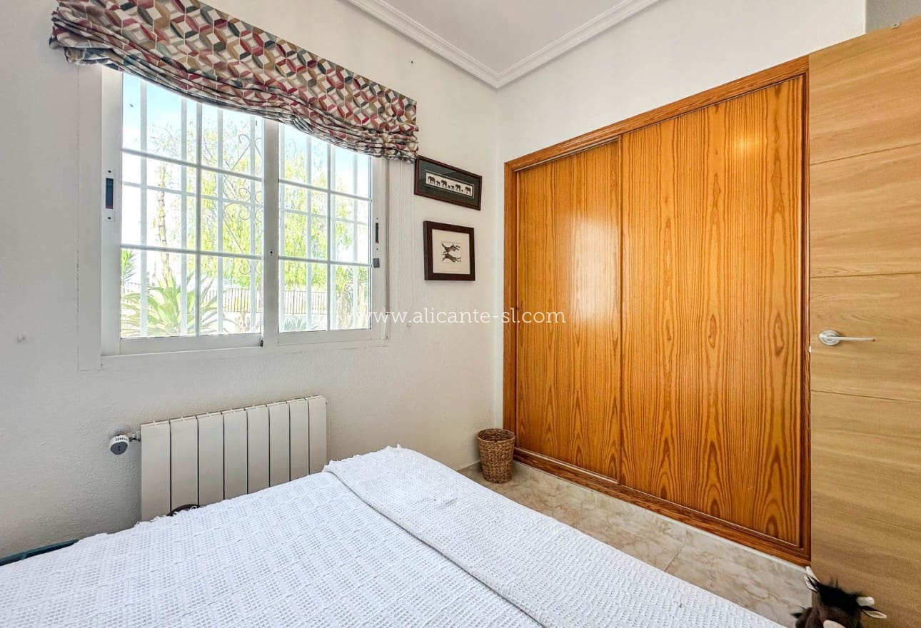 4 soveværelse Villa til salg i Hondon de los Frailes med swimmingpool - € 425.000 (Ref: 9612037)