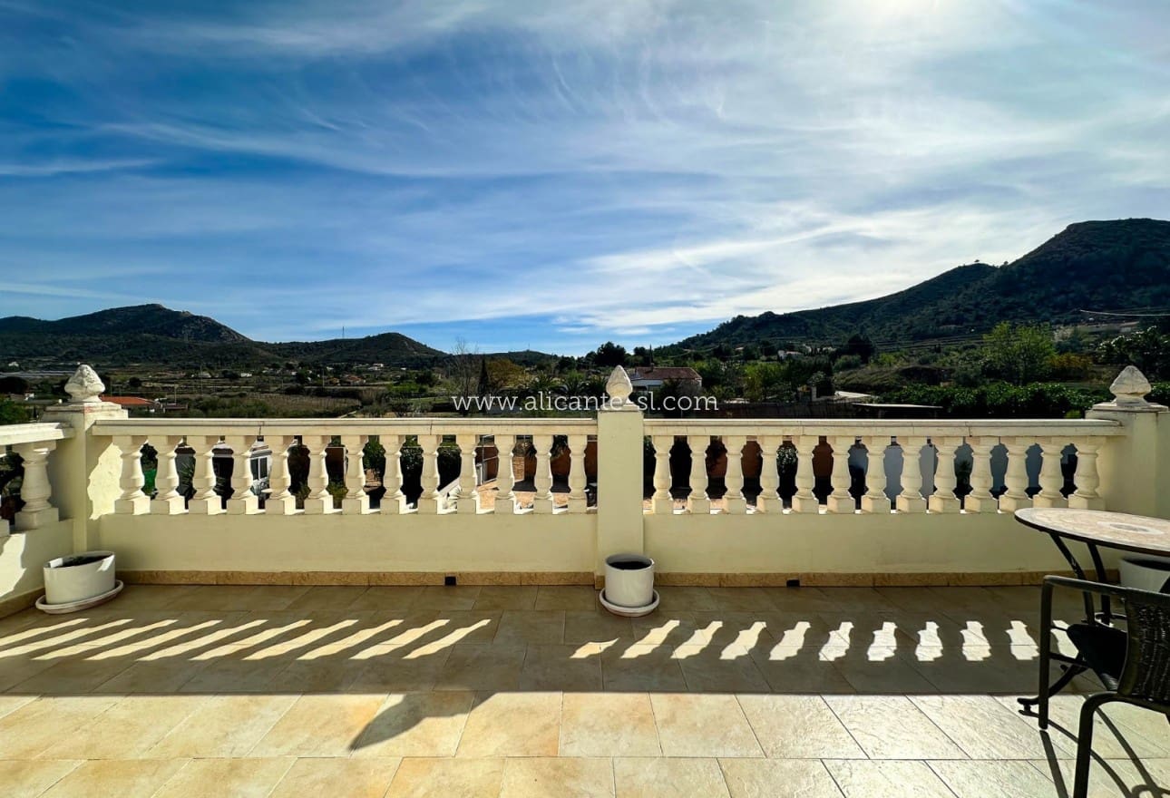 4 soveværelse Villa til salg i Hondon de los Frailes med swimmingpool - € 425.000 (Ref: 9612037)