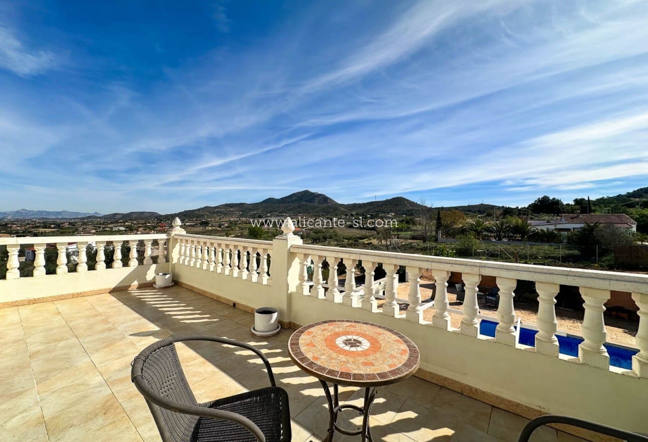 4 soveværelse Villa til salg i Hondon de los Frailes med swimmingpool - € 425.000 (Ref: 9612037)