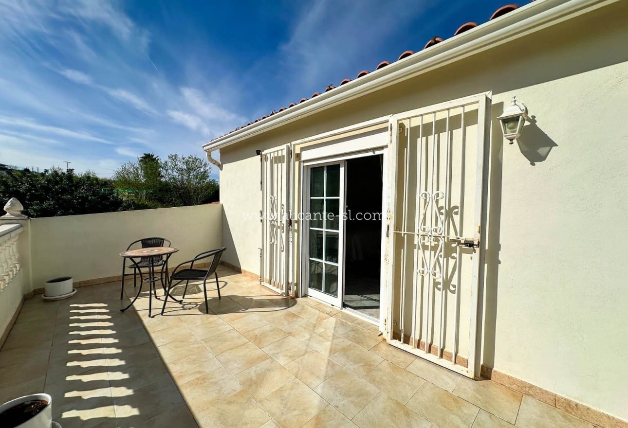 4 soveværelse Villa til salg i Hondon de los Frailes med swimmingpool - € 425.000 (Ref: 9612037)