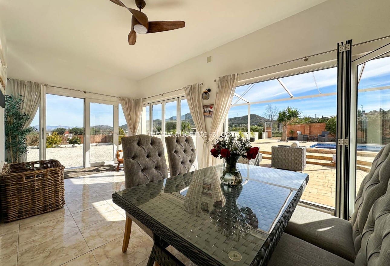 4 soveværelse Villa til salg i Hondon de los Frailes med swimmingpool - € 425.000 (Ref: 9612037)