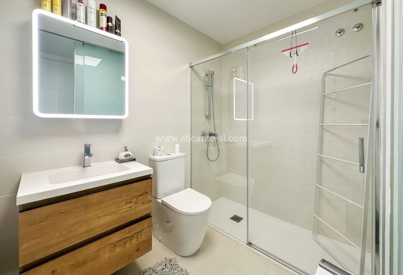 2 soveværelse Lejlighed til salg i Pilar de la Horadada med swimmingpool - € 317.500 (Ref: 9620717)