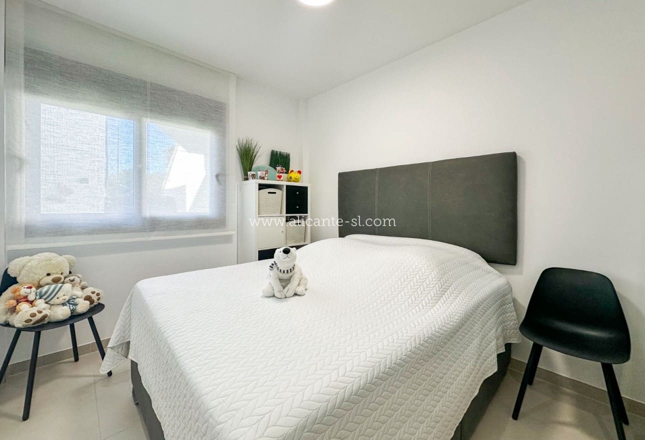 2 soveværelse Lejlighed til salg i Pilar de la Horadada med swimmingpool - € 317.500 (Ref: 9620717)