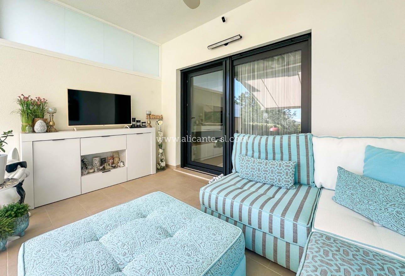 2 soveværelse Lejlighed til salg i Pilar de la Horadada med swimmingpool - € 317.500 (Ref: 9620717)