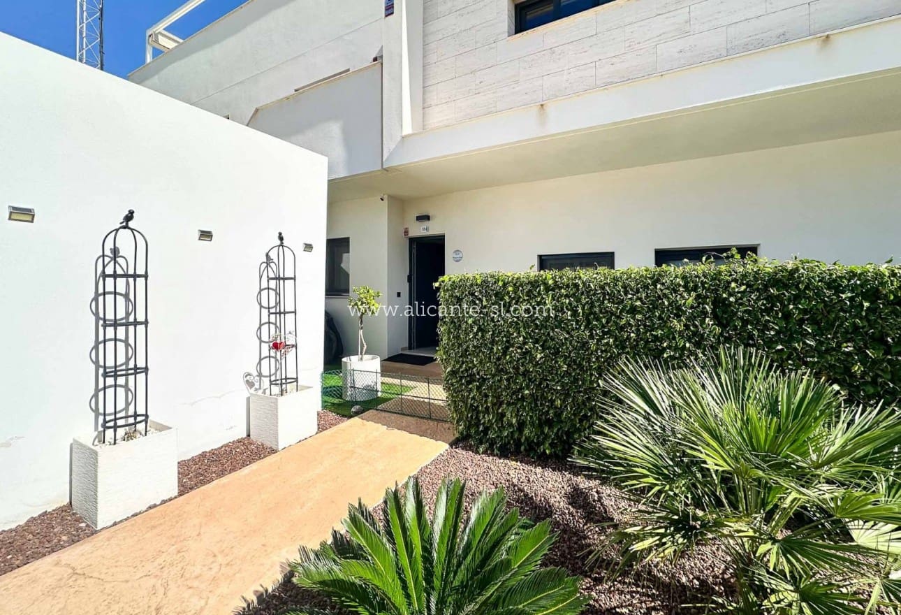 2 soveværelse Lejlighed til salg i Pilar de la Horadada med swimmingpool - € 317.500 (Ref: 9620717)