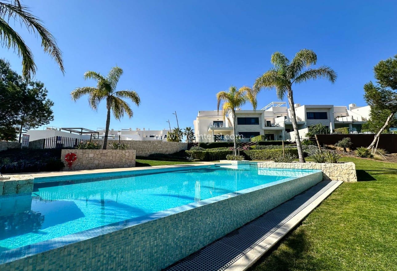 2 soveværelse Lejlighed til salg i Pilar de la Horadada med swimmingpool - € 317.500 (Ref: 9620717)