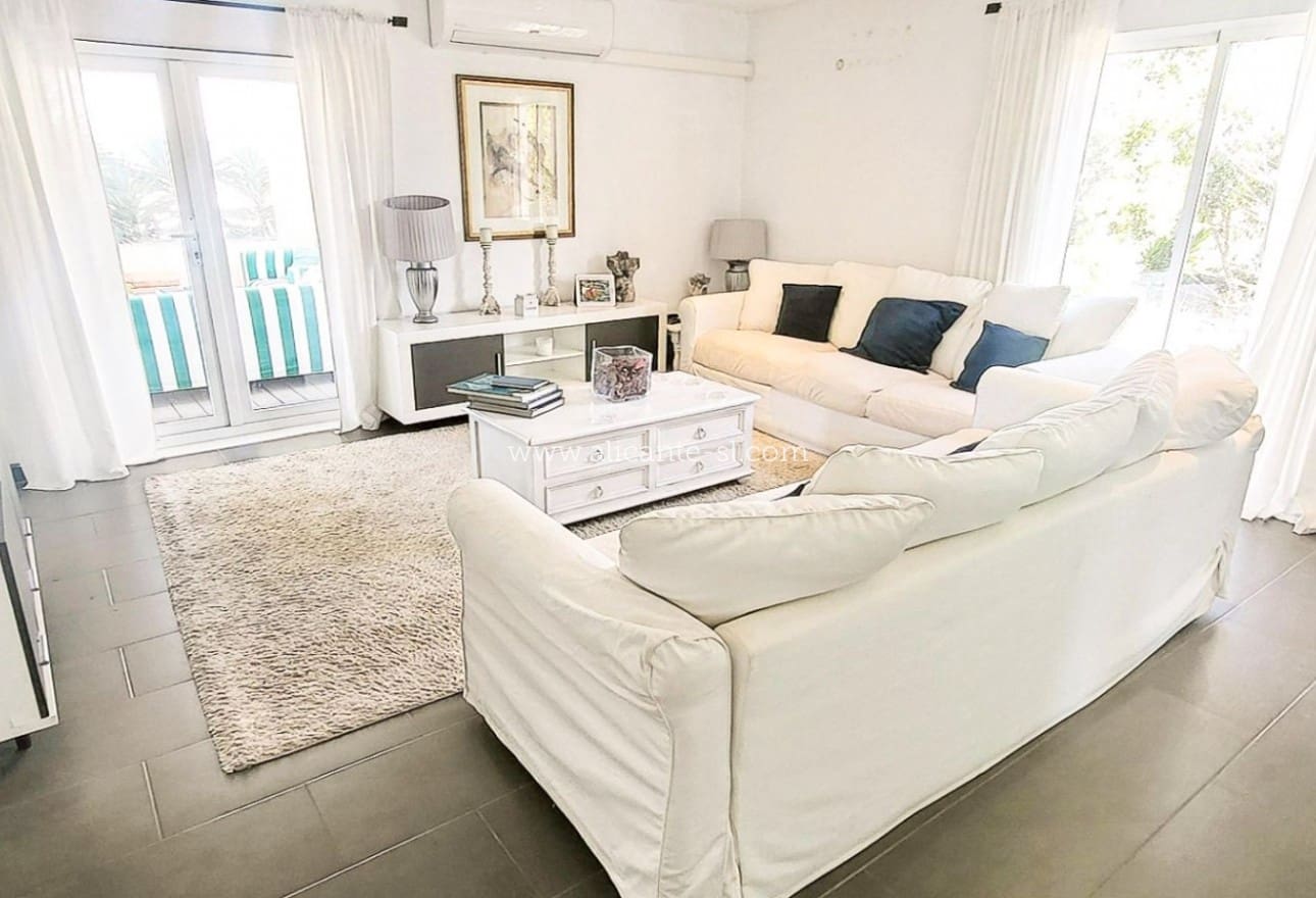 3 makuuhuone Maalaistalo myytävänä paikassa Aspe - 279 950 € (Ref: 9624068)