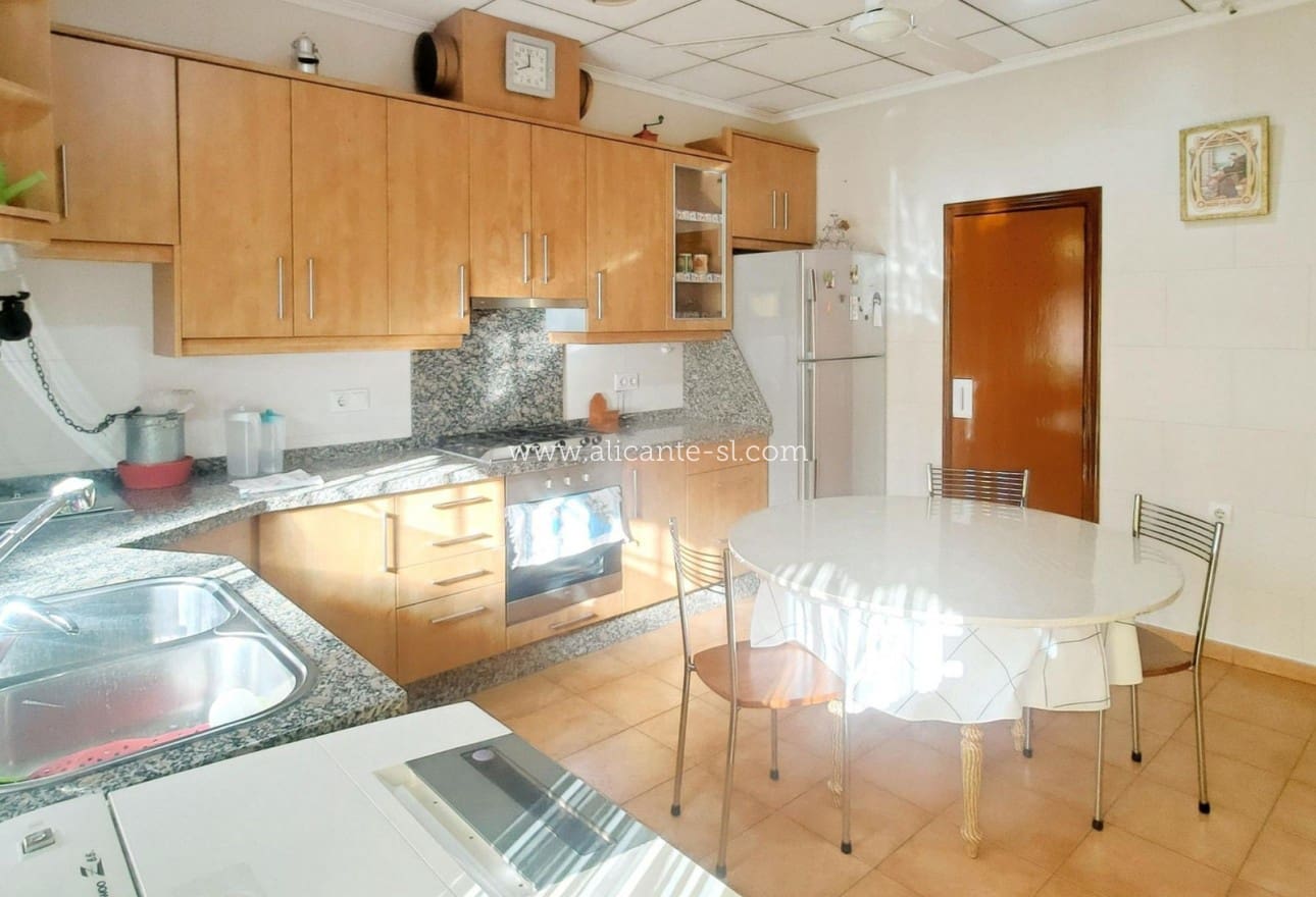 6 Zimmer Villa zu verkaufen in Aspe mit Pool - 360.000 € (Ref: 9624069)