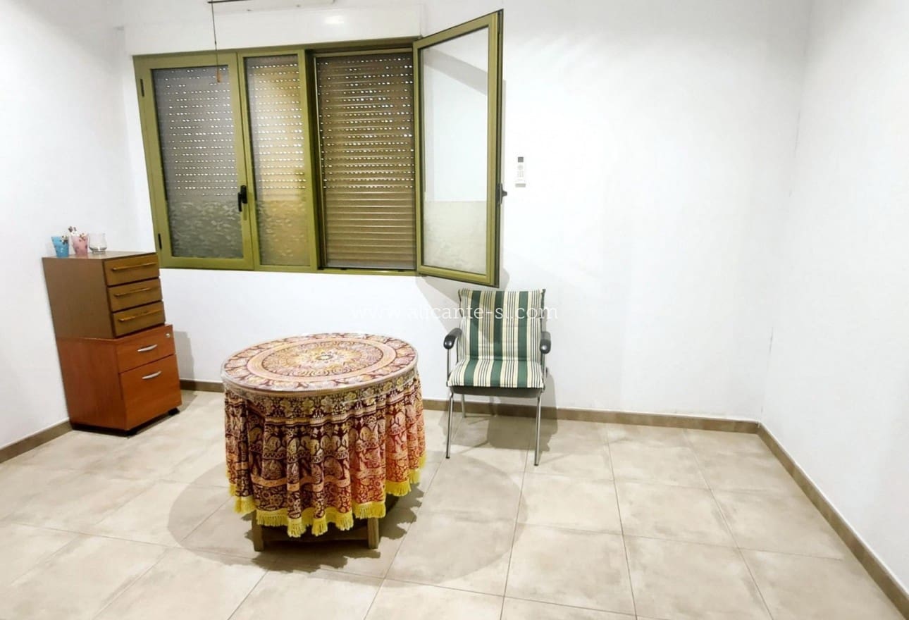 6 Zimmer Villa zu verkaufen in Aspe mit Pool - 360.000 € (Ref: 9624069)