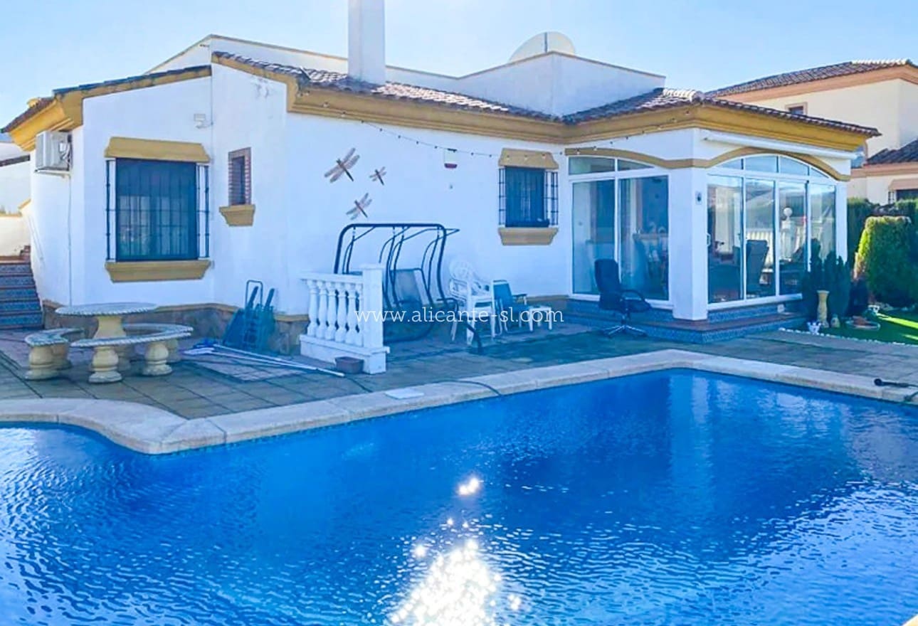 3 makuuhuone Huvila myytävänä paikassa Hondon de las Nieves mukana uima-altaan - 269 950 € (Ref: 9626565)