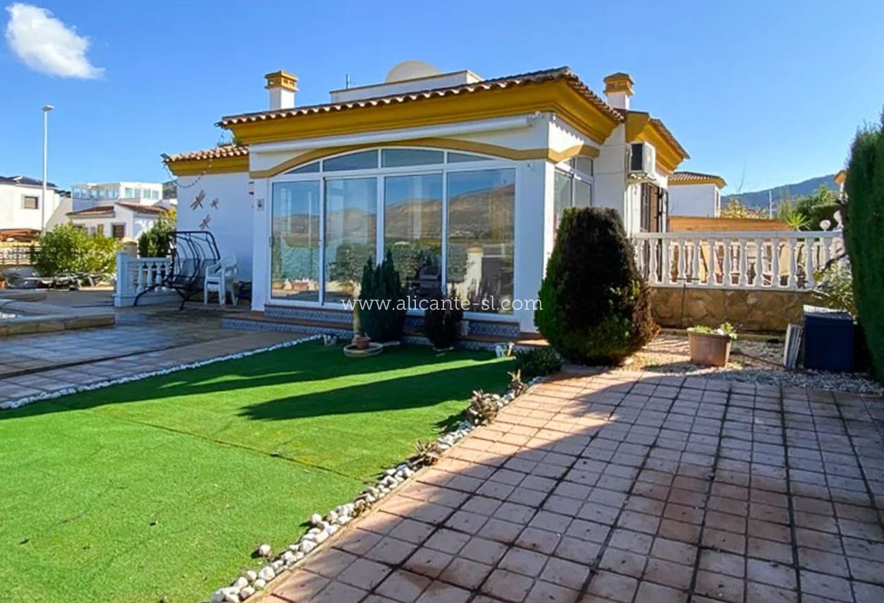 3 makuuhuone Huvila myytävänä paikassa Hondon de las Nieves mukana uima-altaan - 269 950 € (Ref: 9626565)