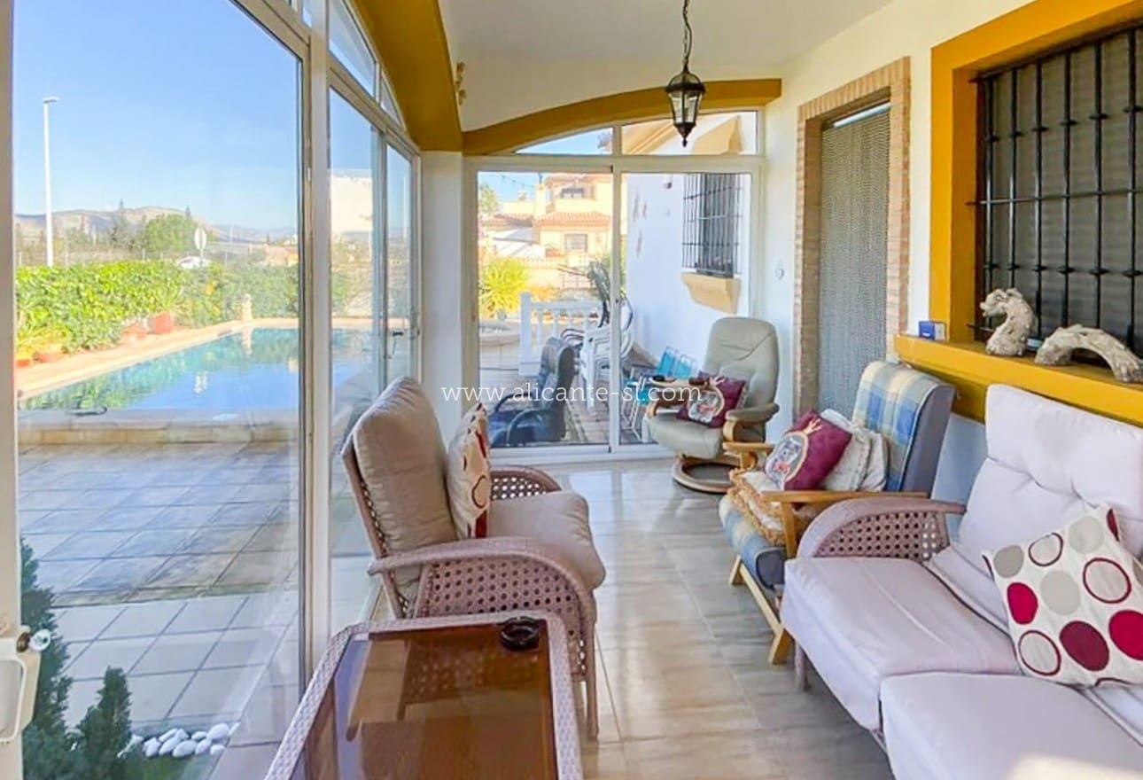 3 makuuhuone Huvila myytävänä paikassa Hondon de las Nieves mukana uima-altaan - 269 950 € (Ref: 9626565)