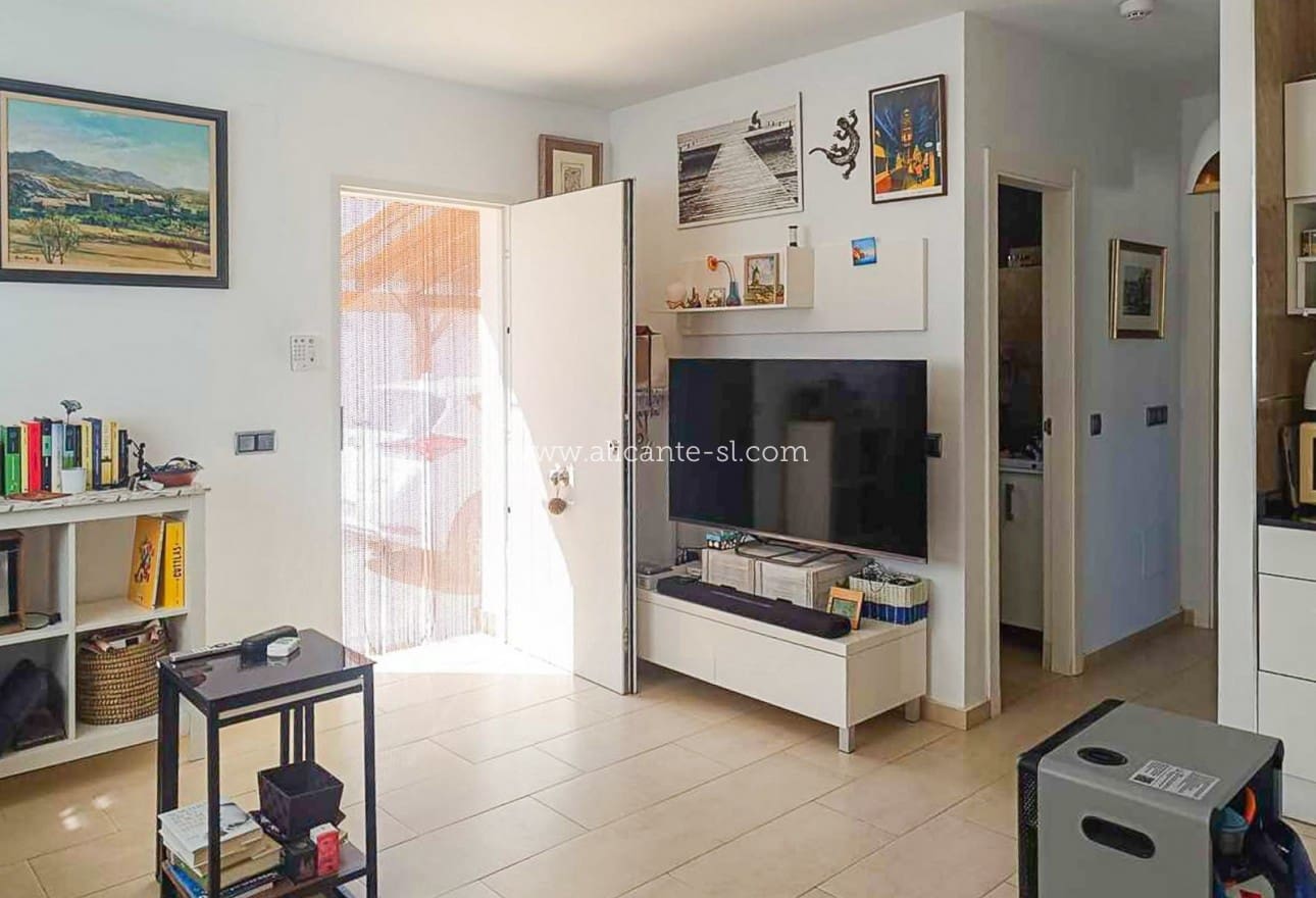 3 soveværelse Villa til salg i Fortuna med swimmingpool - € 179.000 (Ref: 9709093)