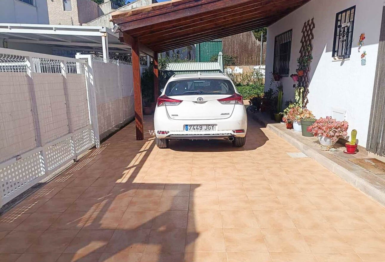 3 soveværelse Villa til salg i Fortuna med swimmingpool - € 179.000 (Ref: 9709093)