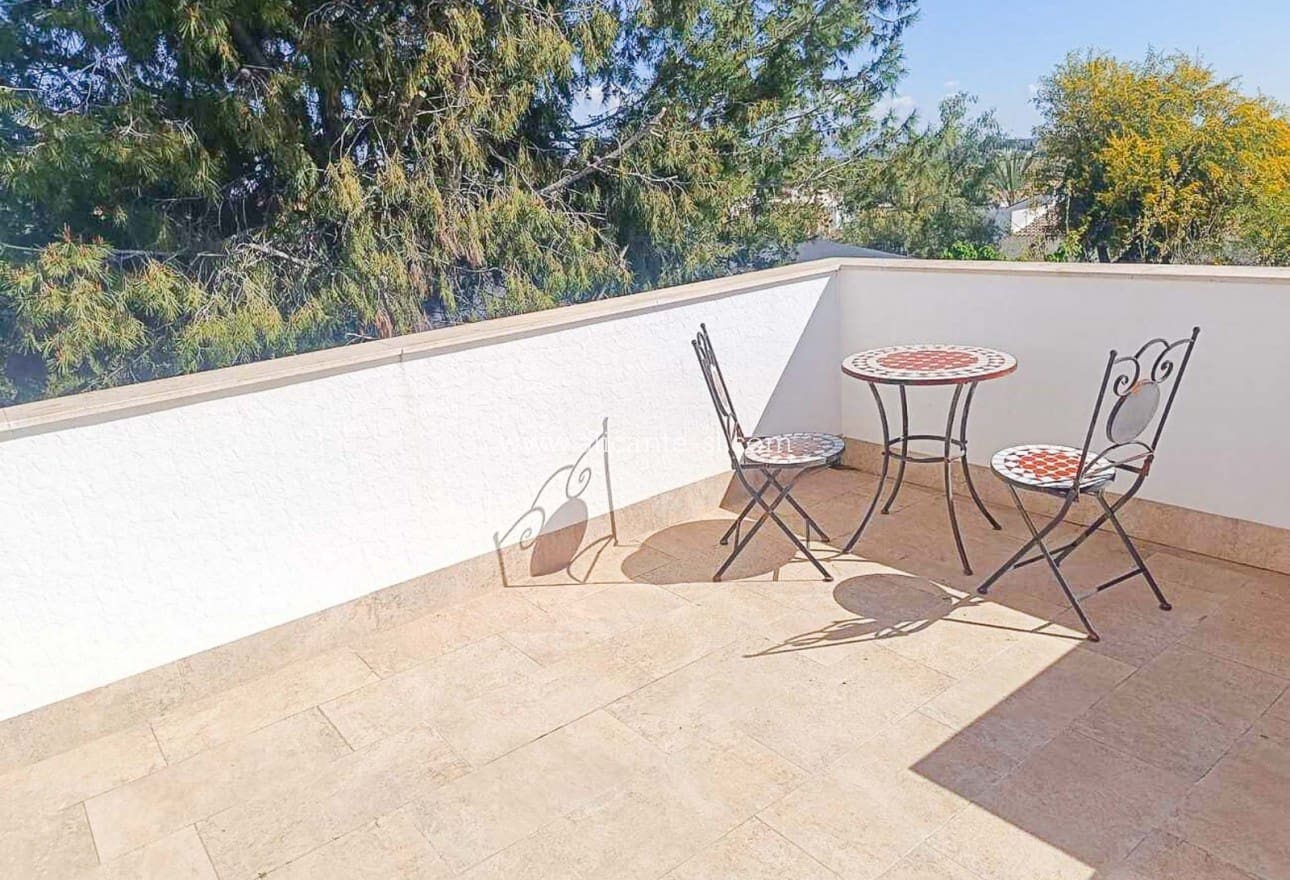 3 soveværelse Villa til salg i Fortuna med swimmingpool - € 179.000 (Ref: 9709093)