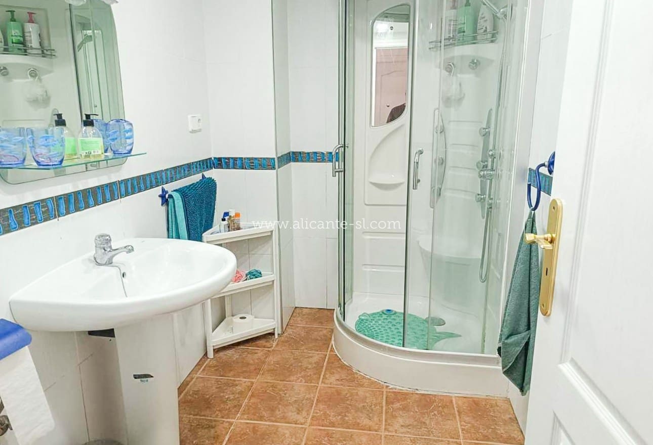 5 soveværelse Villa til salg i Fortuna med swimmingpool garage - € 265.000 (Ref: 9709094)