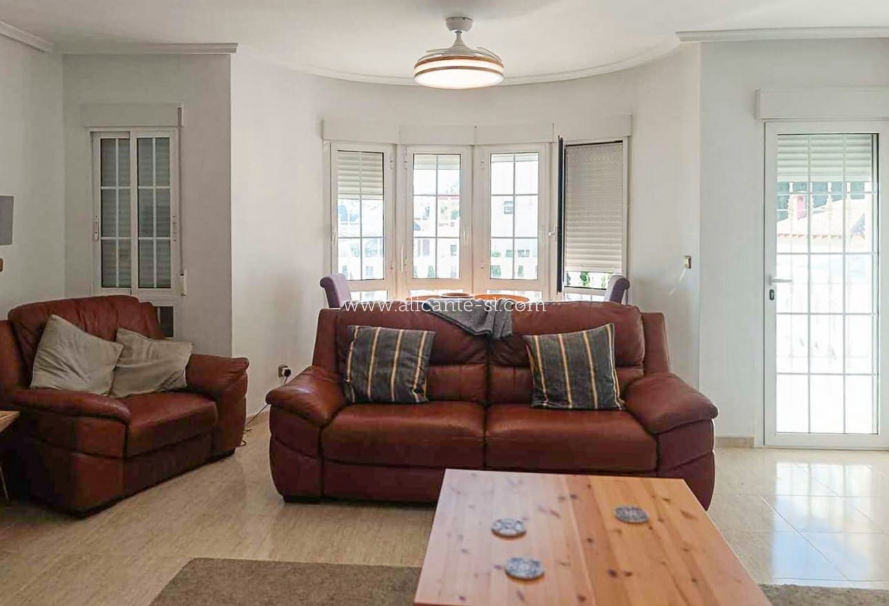 5 soveværelse Villa til salg i Fortuna med swimmingpool garage - € 265.000 (Ref: 9709094)